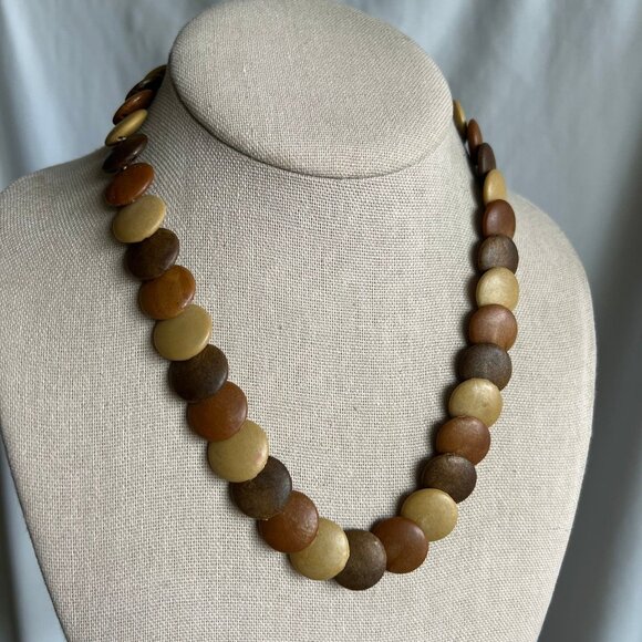 Vintage Wooden Saucer Disc Shape Beaded Boho 70s Style Costume Estate Necklace - Picture 8 of 9